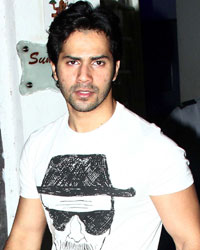 Varun Dhawan snapped in Juhu at '2 States' Screening