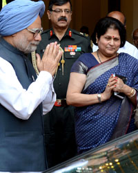 Pranab Mukherjee, meeting with Dr. Manmohan Singh at Rashtrapati Bhavn