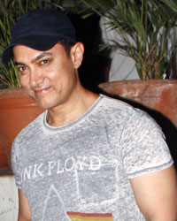 Aamir Khan snapped at Pathology Hospital in Bandra