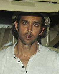 Hrithik Roshan snapped at Juhu