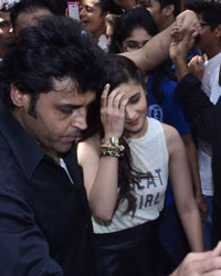 Varun Dhawan and Alia Bhatt promote 'Humpty Sharma Ki Dulhania' at H R College