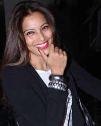 Bipasha Basu snapped at PVR, Juhu