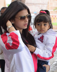 Aishwarya Rai and Aradhya spotted at airport