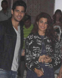 Sidharth Malhotra, Jacqueline Fernandez and Akshay Kumar Spotted at airport