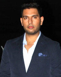 Sport icons Narain Karthikeyan and Yuvraj Singh at the launch of the Land Rover