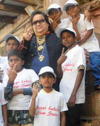 bappi lahiri along with kids candid on the sets of recording