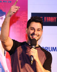 Kunal Khemu and Zoa Morani promoting Bhaag Johnny in KORUM Mall, Thane