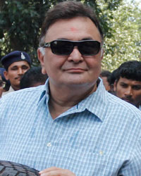 Rishi Kapoor, participates in a procession for the immersion of R K Studios idol of Lord Ganesh on the final day of the Ganesh festival