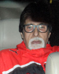 Amitabh Bachchan snapped in bandra coming out of a Dubbing Studio