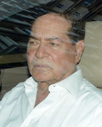 Salim Khan discharged from hospital