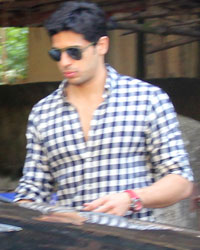 Sidharth Malhotra snapped visiting Dentist in Bandra