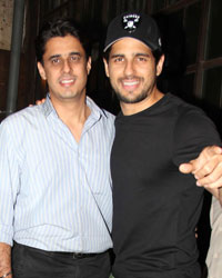 Sidharth Malhotra spotted in Bandra