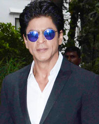 Shah Rukh Khan Snapped at mehboob Studio