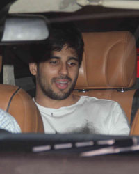 Siddharth Malhotra snapped at khar mumbai