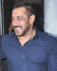 Ritesh Deshmukh and Salman Khan at Mehboob Studio