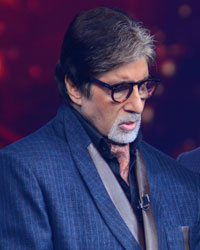 Amitabh Bachchan and Manish Paul on 'Aaj Ki Raat Hai Zindagi'