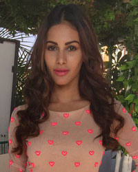 Amyra Dastur during the promotions of Aa Bhi Jaa Song of Sonu Nigam