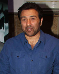 Shivam Patil, Sunny Deol and Rishabh Arora during the screening of film Spectre