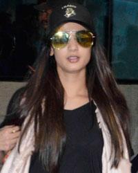 Sonal Chauhan at airport