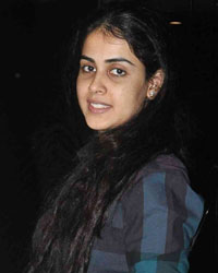 Ritesh Deshmukh and Genelia D Souza snapped at bandra Mumbai