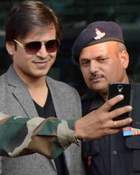 Vivek Oberoi at Airport