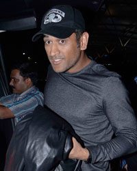 Mahendra singh Dhoni Snapped at Airport