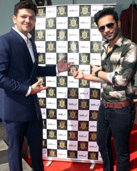 Sachin Tendulkar inaugurated designer Umang and Shraddha Mehta store at Santacruz W