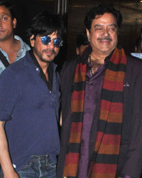 Shah Rukh Khan and Shatrughan Sinha snapped at international airport