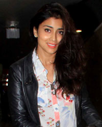 Shriya Saran snapped at mumbai domestic airport