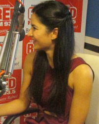 Aditya Roy Kapur and Katrina Kaif with RJ Malishka at 93.5 Red FM studio for 'Fitoor'