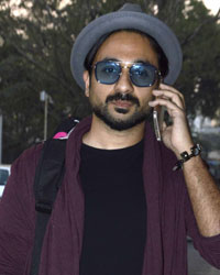 Vir Das spotted at Mumbai airport