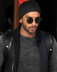 Ranveer Singh at Mumbai airport, all are coming back from Saifai Mahaotsav