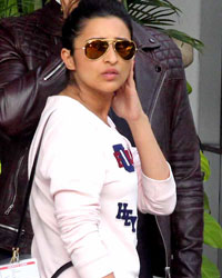 Parineeti Chopra at Mumbai airport, all are coming back from Saifai Mahaotsav