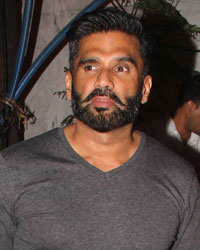 Suniel Shetty spotted with his Wife and Son