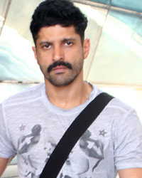 Farhan Akhtar at airport