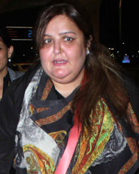 Sunaina Roshan with Hrithik Roshan's kids leaving for Maldives