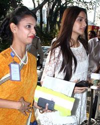 Sonam Kapoor snapped at airport