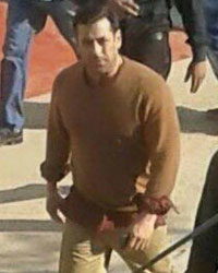 Salman Khan on the sets of Bajrangi Bhaijaan