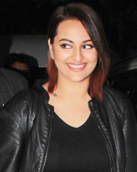 Sonakshi Sinha snapped at airport