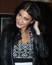 Shruti Haasan spotted at a theater in Mumbai