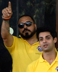 Dino Morea, Bunty Walia and Karan Wahi