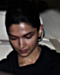 Deepika Padukone snapped at bandra coming out of Taj lands End