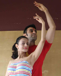 Amisha Patel learns western dance from Sandip Soparrkar