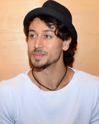 Tiger Shroff spends time with cancer affected kids