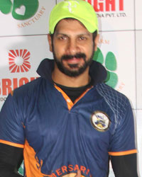 Karanvir Mehra at a friendly cricket match between Daring Dozen and Ambersariye Hawks in aid of Pawsitive Farm Sanctuary at Air India Sports Ground