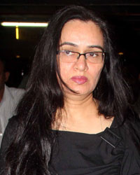 Padmini Kolhapure snapped at airport