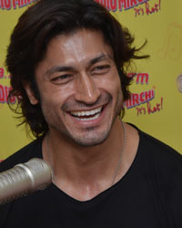 Vidyut Jamwal at Radio Mirchi