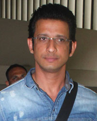 Sharman Joshi snapped at airport