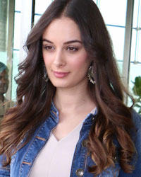 Evelyn Sharma