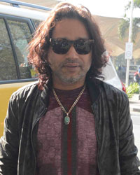 Kailash Kher Snapped at Domestic Airport